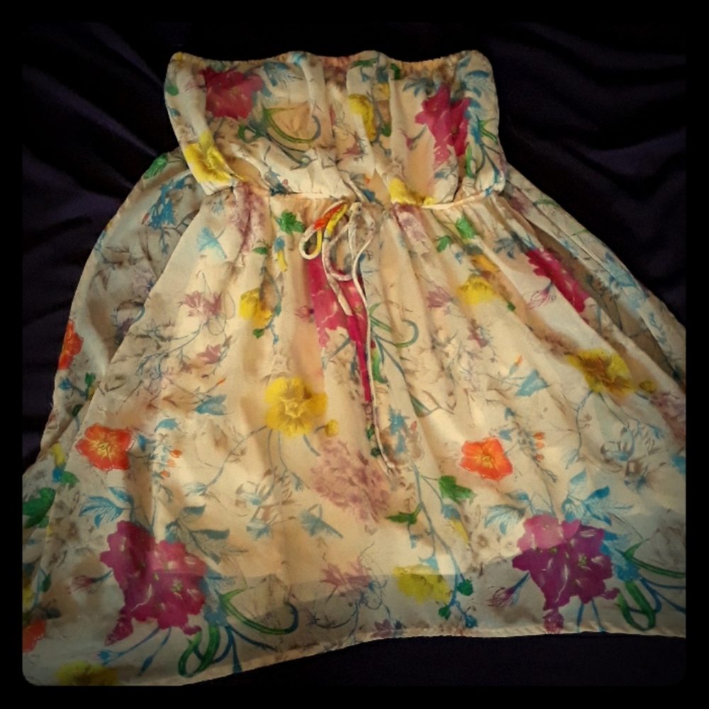 STRAPLESS HIGH LOW FLORAL DRESS